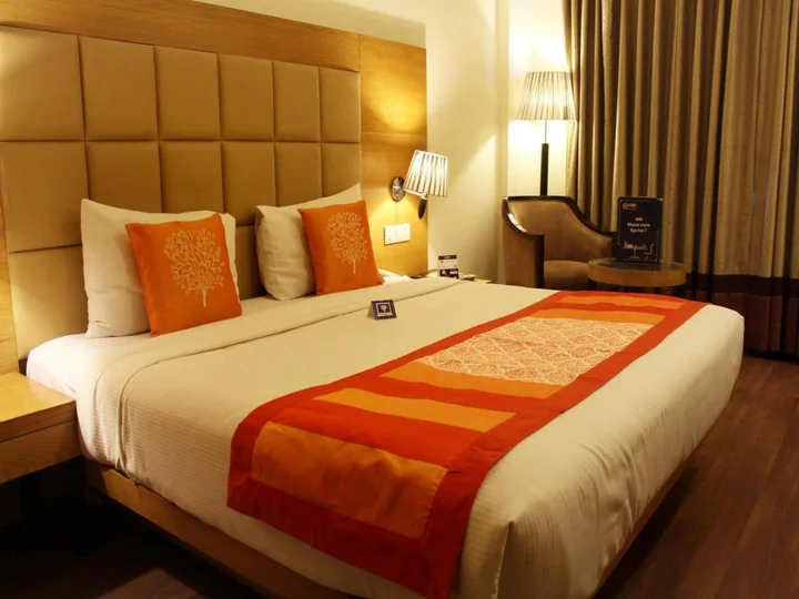 Фаридабад: K Hotel