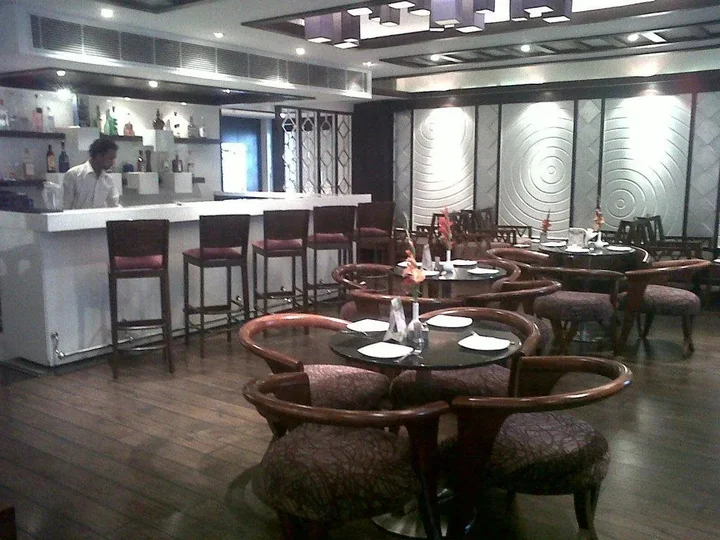 Фаридабад: K Hotel