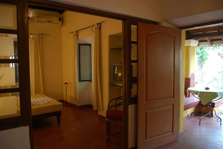 Анджуна: Granpa's Inn Hotel Bougainvillea