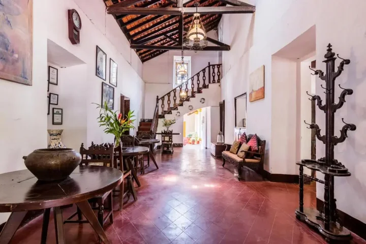 Анджуна: Granpa's Inn Hotel Bougainvillea
