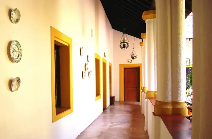 Анджуна: Granpa's Inn Hotel Bougainvillea