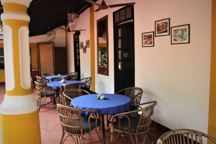 Анджуна: Granpa's Inn Hotel Bougainvillea