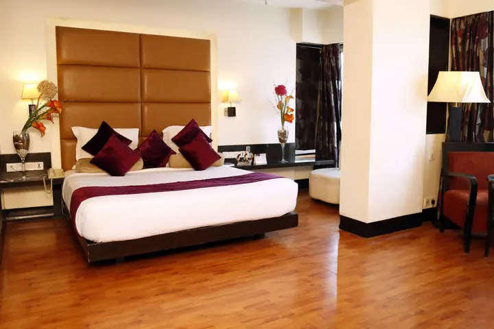 Нави-Мумбай: Hotel Yogi Midtown