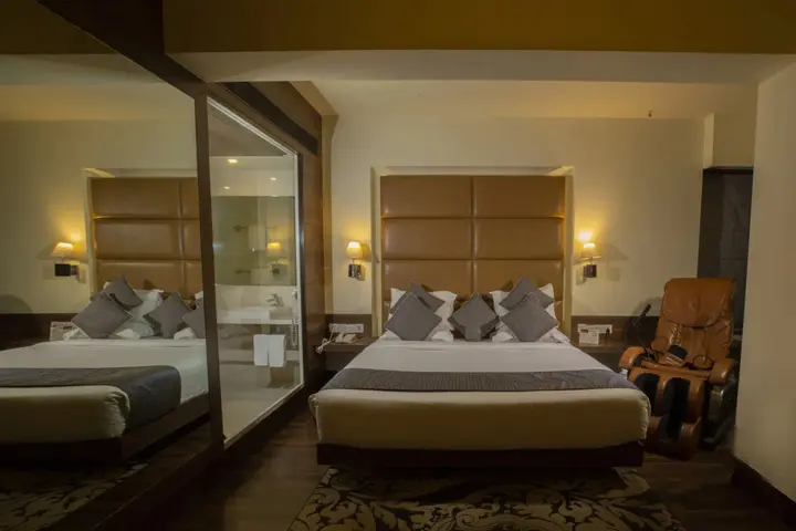 Нави-Мумбай: Hotel Yogi Midtown