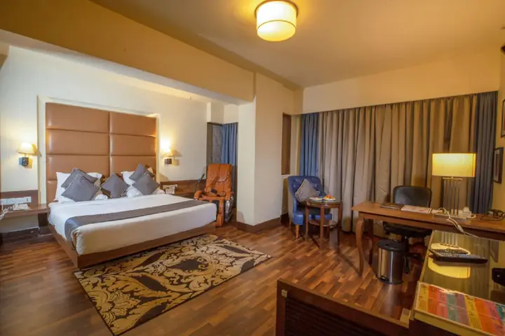 Нави-Мумбай: Hotel Yogi Midtown
