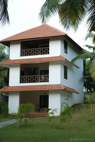 Пувар: Estuary Sarovar Premiere , Poovar Island