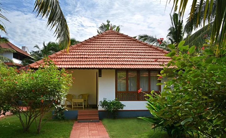 Пувар: Estuary Sarovar Premiere , Poovar Island