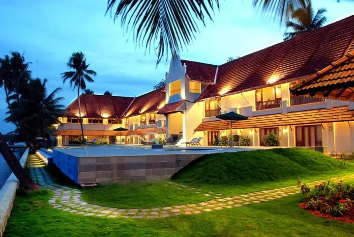 Мухамма: Lemon Tree Vembanad Lake Resort, Kerala