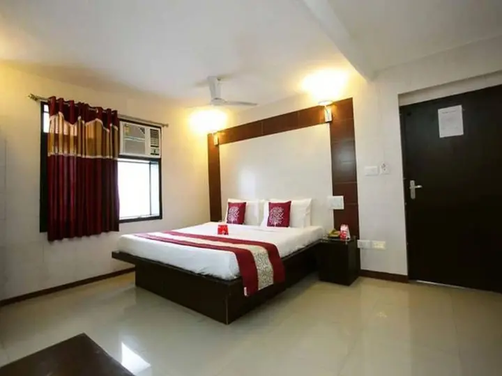 Джайпур: Golden Hotel