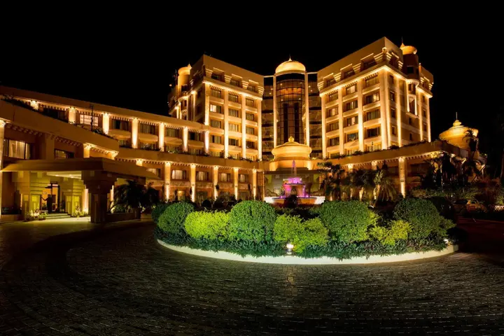 Бхубанешвар: Hotel Swosti Premium