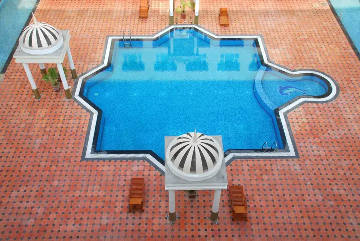 Кукас: Cambay Grand