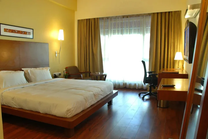 Кукас: Cambay Grand