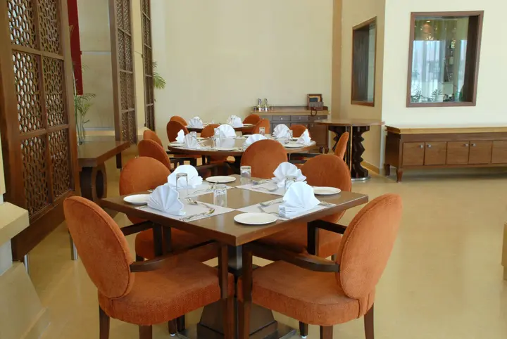 Кукас: Cambay Grand