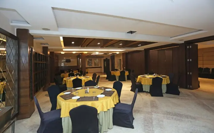 Агра: Crystal Inn
