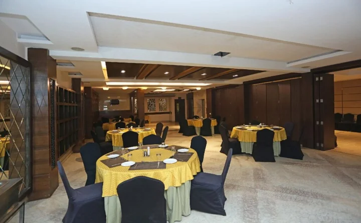 Агра: Crystal Inn