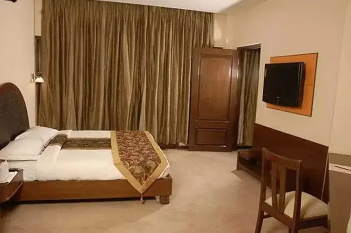 Манали: The River Crescent Resort