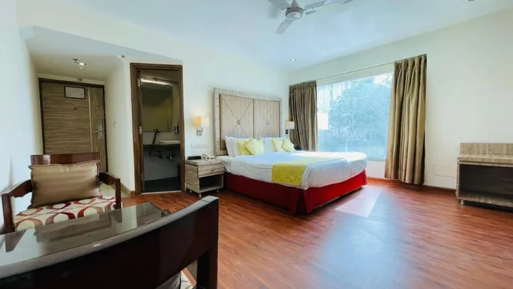 Агра: Surasena Regal Vista Agra
