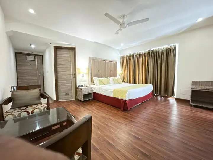 Агра: Surasena Regal Vista Agra