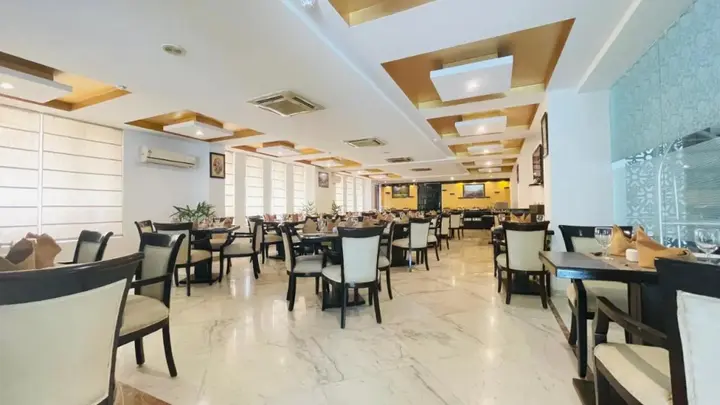 Агра: Surasena Regal Vista Agra