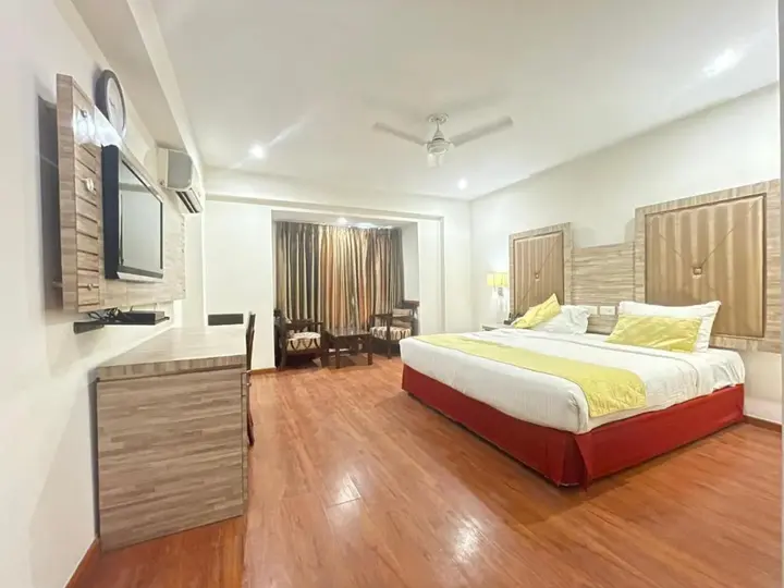 Агра: Surasena Regal Vista Agra