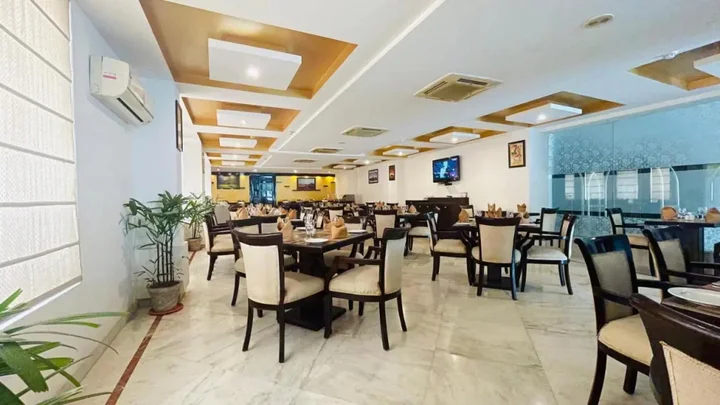 Агра: Surasena Regal Vista Agra