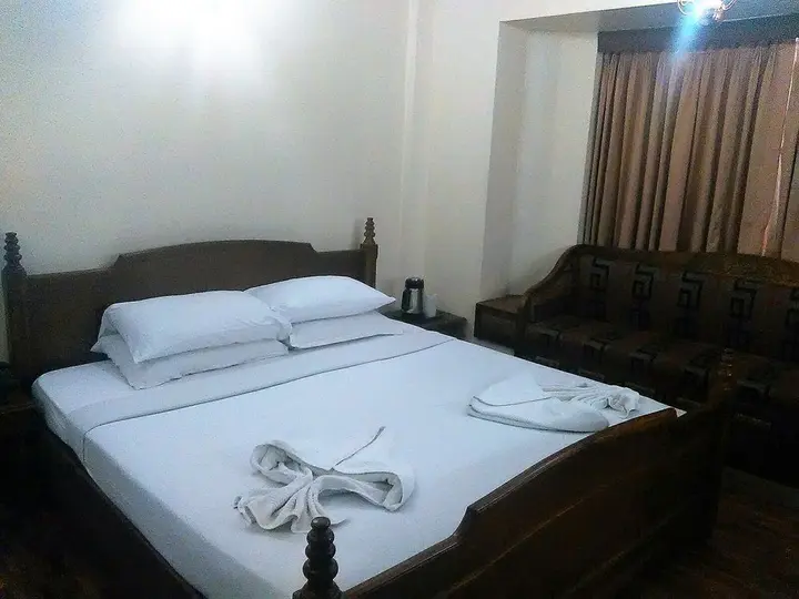 Коччи: The Woods Manor MG Road