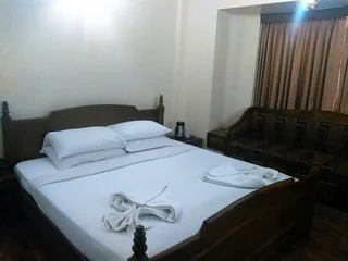 Коччи: The Woods Manor MG Road