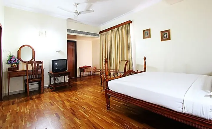 Коччи: The Woods Manor MG Road