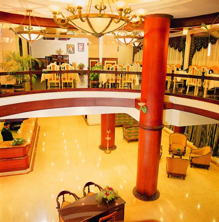 Коччи: The Woods Manor MG Road