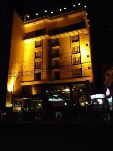 Коччи: The Woods Manor MG Road