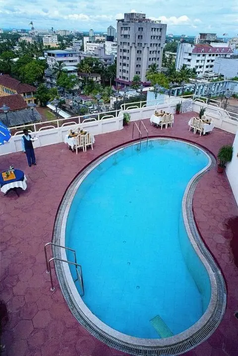 Коччи: The Woods Manor MG Road