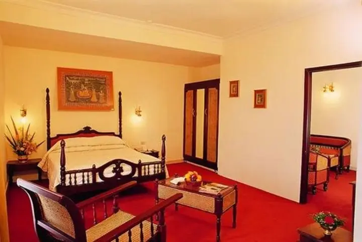 Коччи: The Woods Manor MG Road