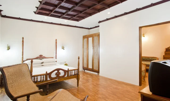 Коччи: The Woods Manor MG Road