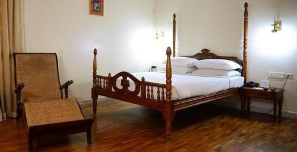 Коччи: The Woods Manor MG Road