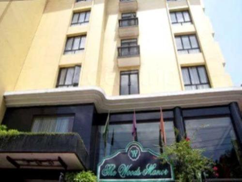 Коччи: The Woods Manor MG Road