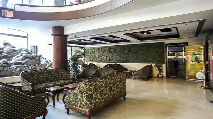 Коччи: The Woods Manor MG Road