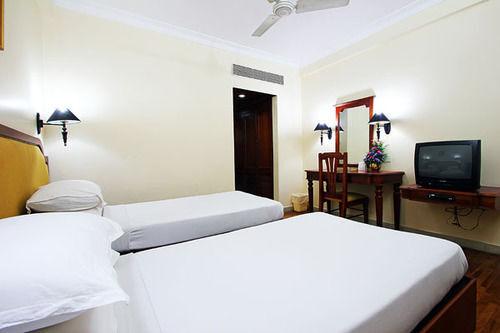 Коччи: The Woods Manor MG Road