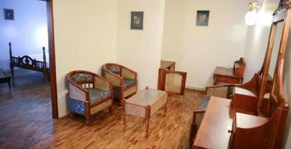 Коччи: The Woods Manor MG Road