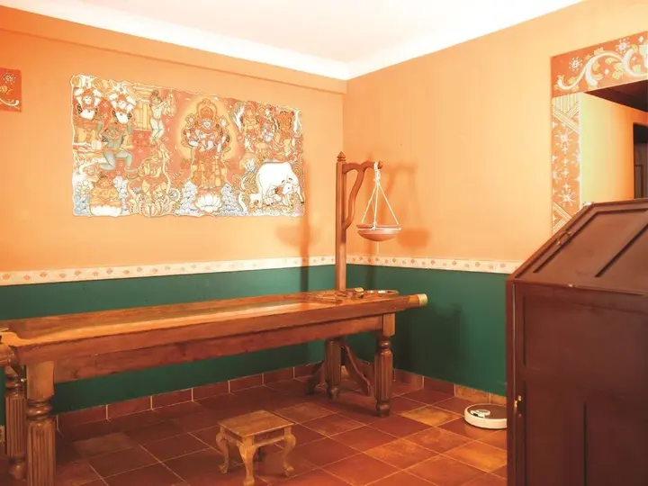 Коччи: The Woods Manor MG Road