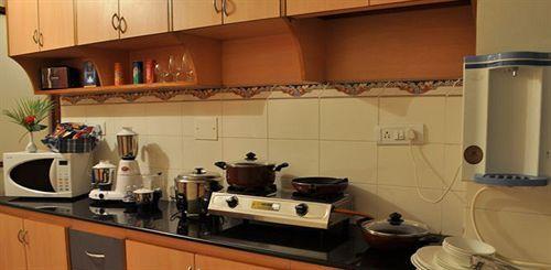 Бангалор: Sterling Suites - Langford Town