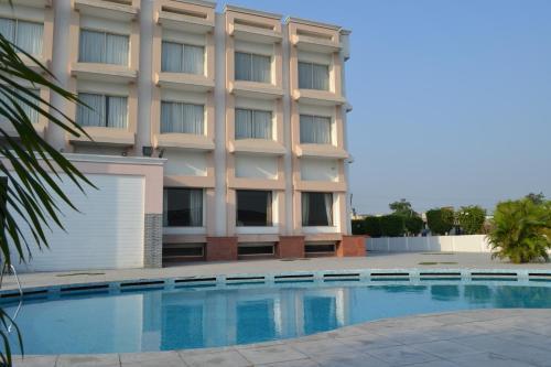 Барейлли: Sobti Continental Bareilly