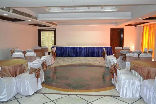 Барейлли: Sobti Continental Bareilly