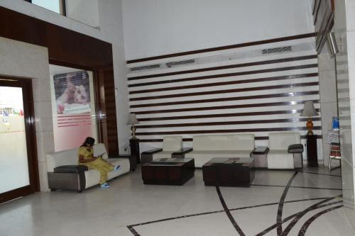 Барейлли: Sobti Continental Bareilly