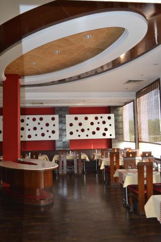 Барейлли: Sobti Continental Bareilly