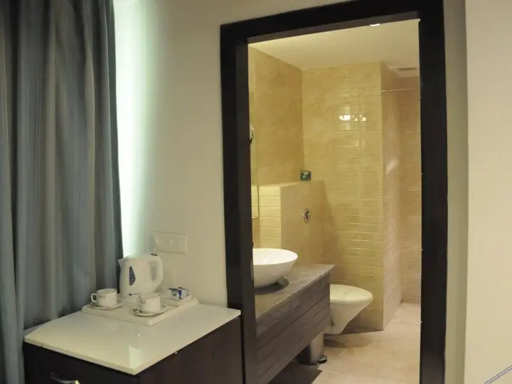 Барейлли: Sobti Continental Bareilly