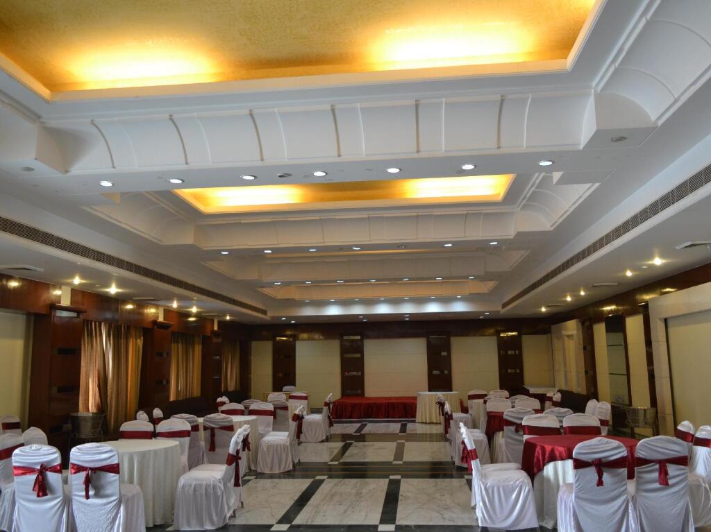 Барейлли: Sobti Continental Bareilly