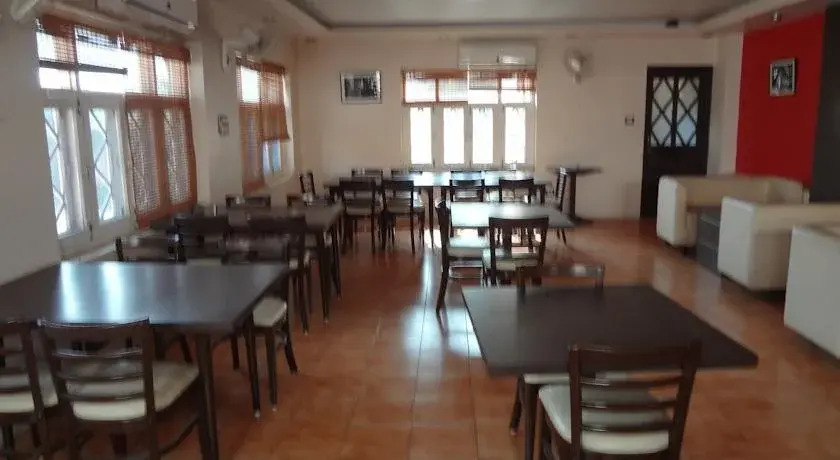 Пушкар: Honeydew's Retreat