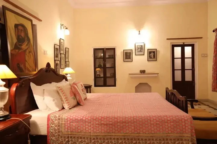 Навалгарх: Roop Niwas Kothi Hotel