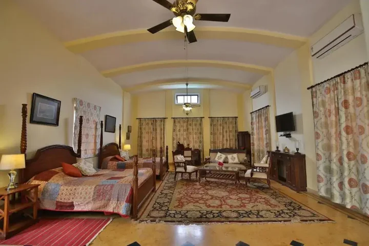 Навалгарх: Roop Niwas Kothi Hotel