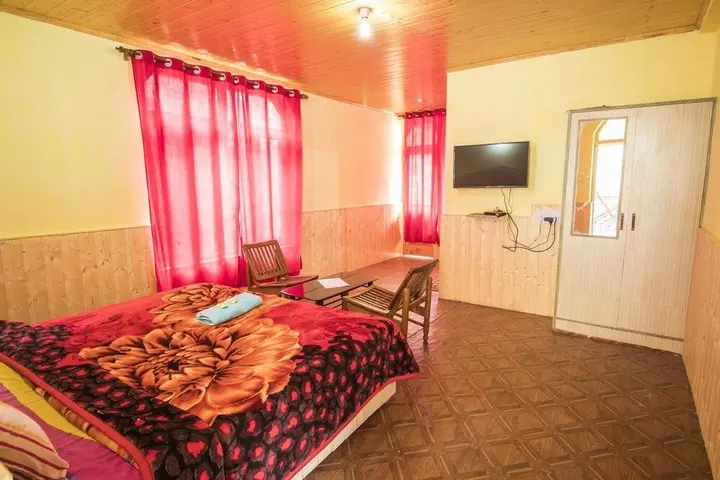 Манали: Giriraj Guest House